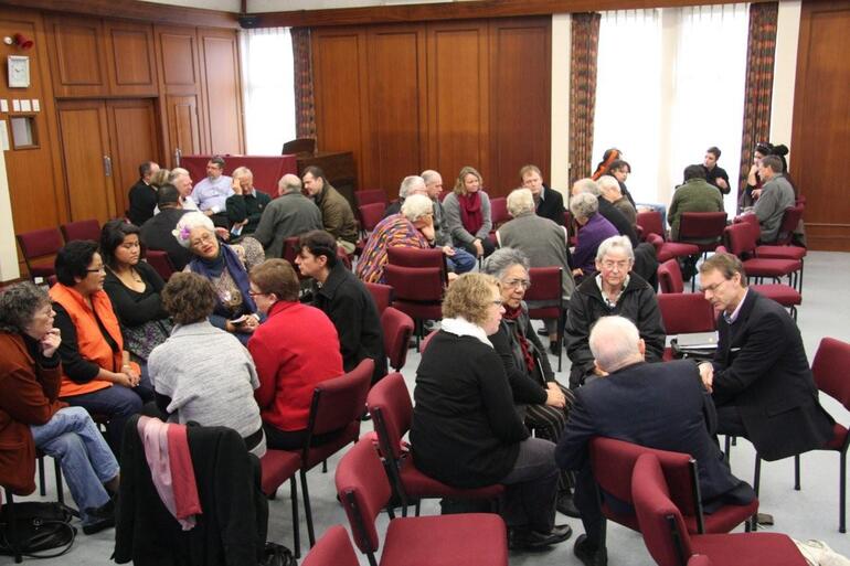 The Saturday forum broke into small groups for discussion, and the generation of further questions for Bishop Katharine.