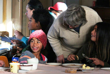 Pare Moses, left, considers her menu options before responding to Jan Barleyman.
