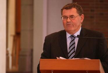 Duncan McDonald, delivering his report to an annual meeting of The Selwyn Foundation.