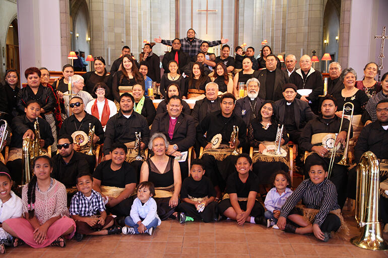 Tikanga Pasefika turned up in force, and supplied a brass band and choir. You may also detect a couple of 'interlopers' in this photo.