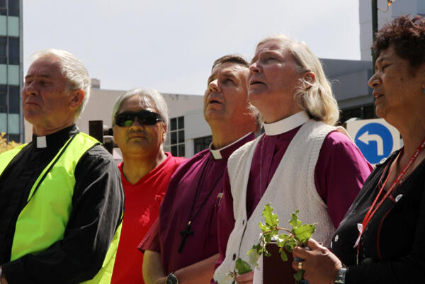 From left: Dean Peter Beck, Stacey Hakaraia (Te Wai Pounamu), Archbishop David Moxon, Bishop Victoria Matthews and Mrs Helen Gray.