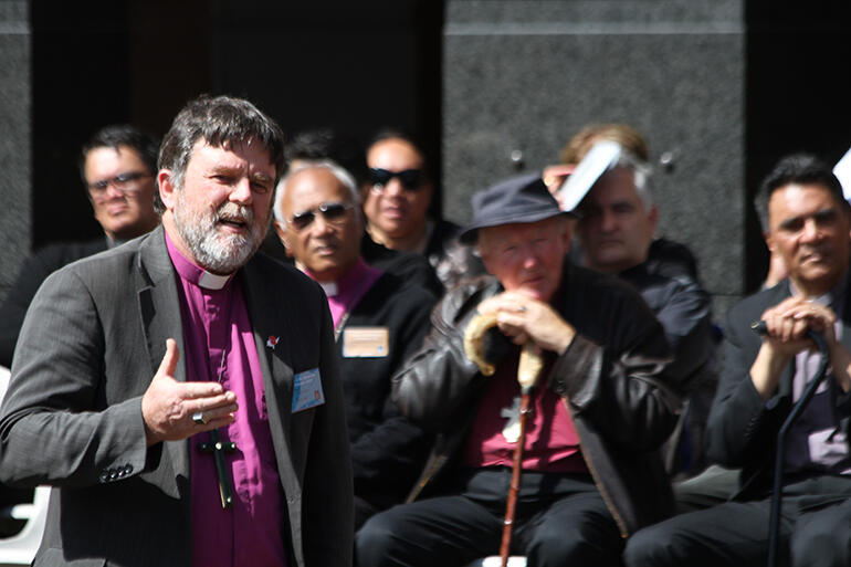 Archbishop Philip Richardson extends his welcome to the overseas visitors.