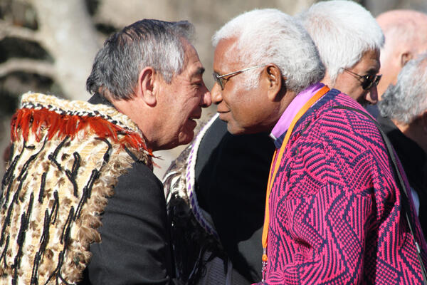 Paora Ropata, a Te Ati Awa elder, exchanges a hongi with Archbishop David Vunagi of Melanesia.