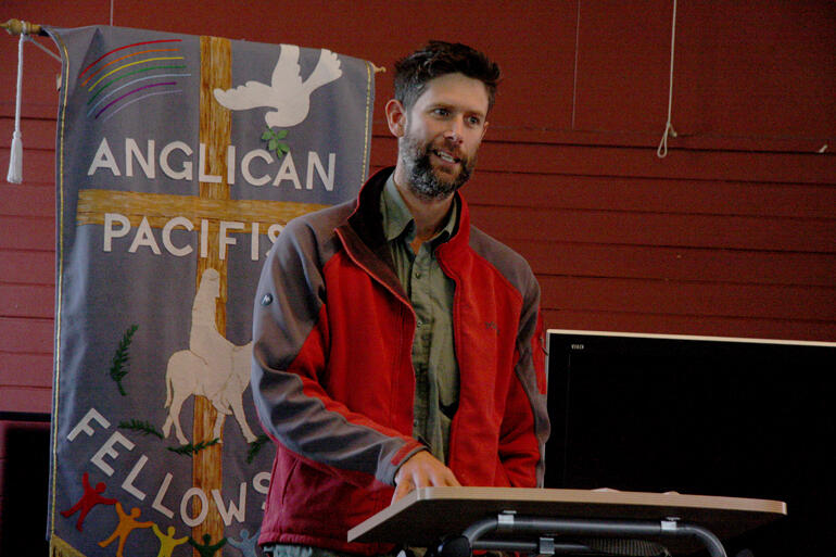 Rev Jolyon White addresses the Anglican Pacifist Fellowship conference on peacemaking strategies in 2018.