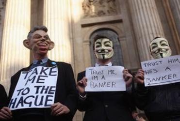 Protestors outside St Paul's Cathedral in London. Photo: Getty Images