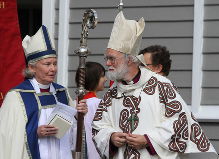 Archbishop Rowan and Bishop Victoria go over last-minute details before the Cathedral Eucharist in Christchurch.