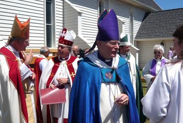 Archbishop Philip Aspinal (left) of Brisbane, Archbishop David Moxon and Bishop Tom Brown at Rangiatea, in Otaki, in 2008.