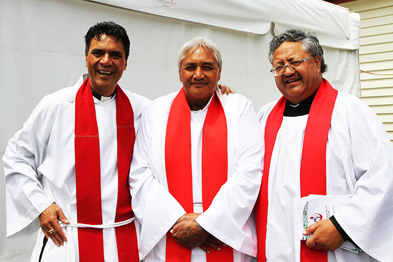 That's Robert Kereopa on the left, the newly ordained Stace Hakaraia in the centre - and Te Hope Hakaraia on the right.