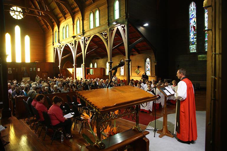 Bishop Ross Bay addresses the congregation. Bishop Ross Bay addresses the congregation.