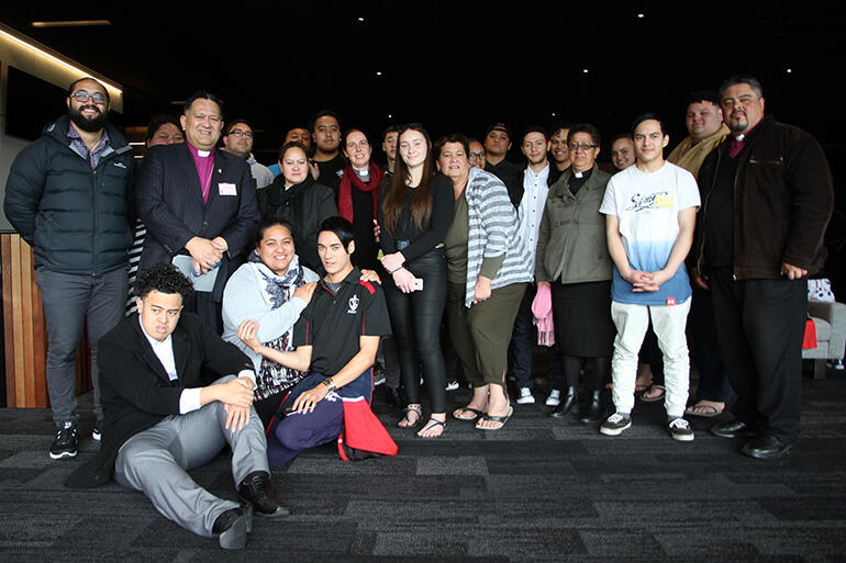 The rangatahi gather for a final photo after the closing Eucharist.