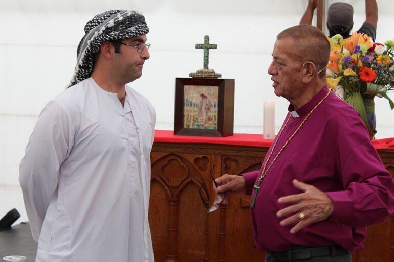 Arabic and Christian perspectives: Sussern Al-umari engages with Bishop John Gray. 