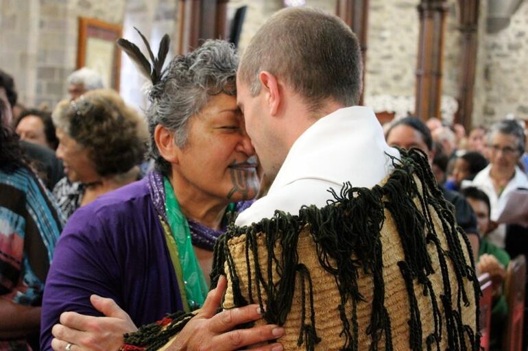 That's Taranaki matriarch Maata Wharehoka exchanging the hongi with Taranaki Cathedral's Dean Jamie Allen.