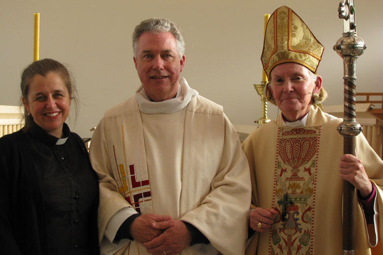  Rev Anne van Gend, Executive Director of the Anglican Schools Office, Dean Lawrence and Bishop Victoria. Anne preached at the service.