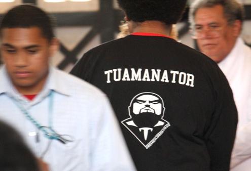 The night before the memorial service, David Tua had done his bit for Samoan pride.