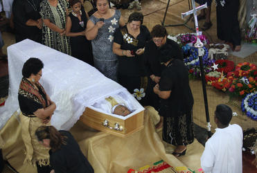 Tureiti Moxon and Brenda Sio join others saying their last farewells.