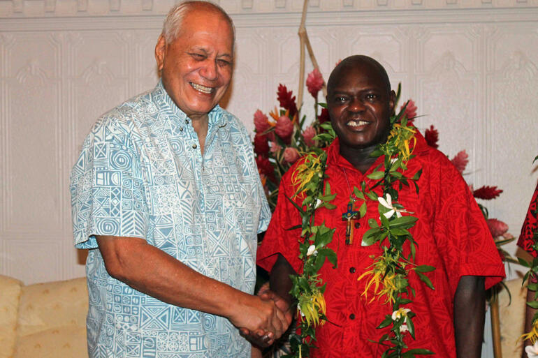 Samoa’s Head of State, His Highness, Tuiatua Tupua Tamasese Efi, and Archbishop John Sentamu. –  Samoa Tourism 