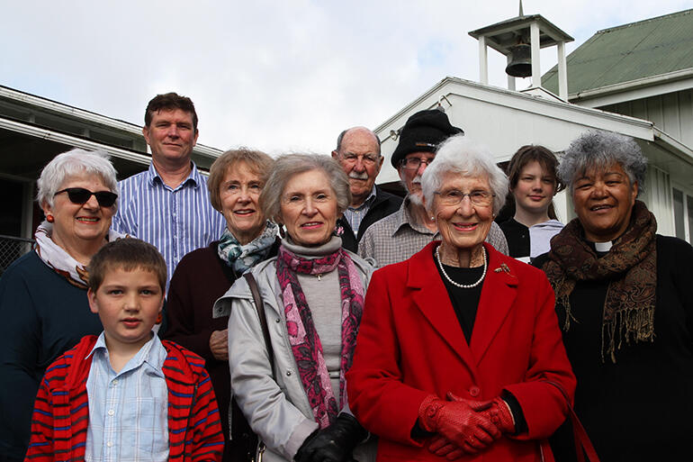 Outside the church foyer. L-R: Di; Logan (foreground); Tim; Suzanne; Ann; Frank; John (obscured); Alice; Shannan and Jacyntha. Outside the church foyer. L-R: Di; Logan (foreground); Tim; Suzanne; Ann; Frank; John (obscured); Alice; Shannan and Jacyntha.