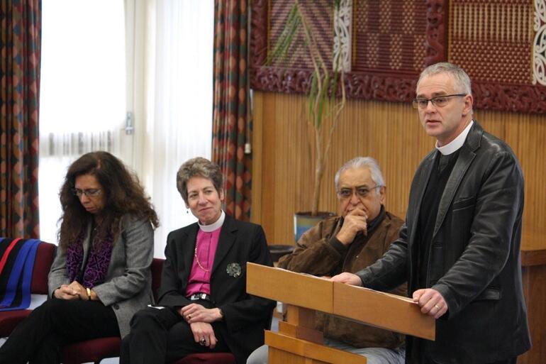 The Rev Jim White, Dean of the College of the Southern Cross, chaired the Saturday forum.