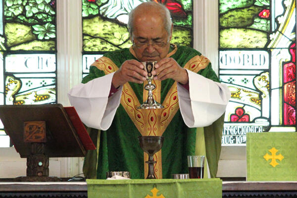 Archbishop Brown - who has been ordained for 61 years - celebrates at the runanganui eucharist. Archbishop Brown - who has been ordained for 61 years - celebrates at the runanganui eucharist.