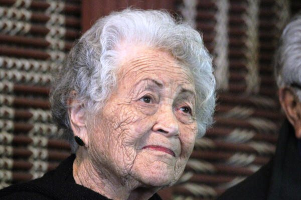 Mrs Doris Vercoe, widow of Archbishop Whakahuihui Vercoe, was acknowledged for her long service to Te Pihopatanga. Mrs Doris Vercoe, widow of Archbishop Whakahuihui Vercoe, was acknowledged for her long service to Te Pihopatanga.