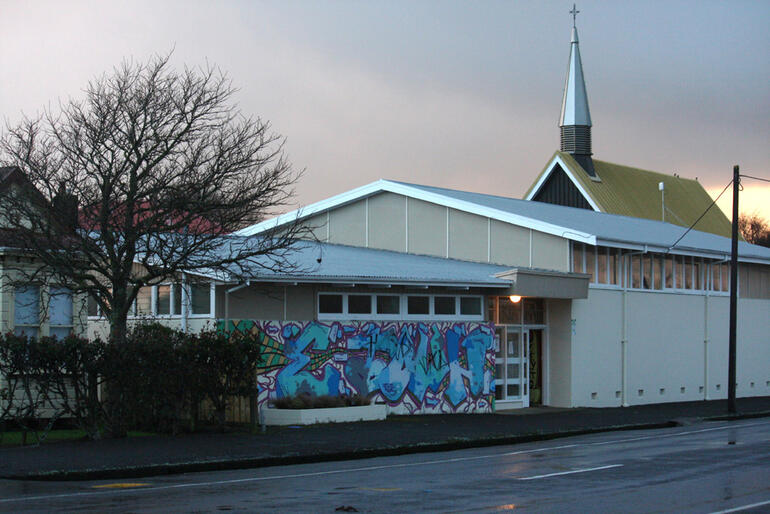 A wet dawn breaks at E-Town, and the Breakfast Club crew are already at work. Note the next-door spire of All Saint's Eltham.