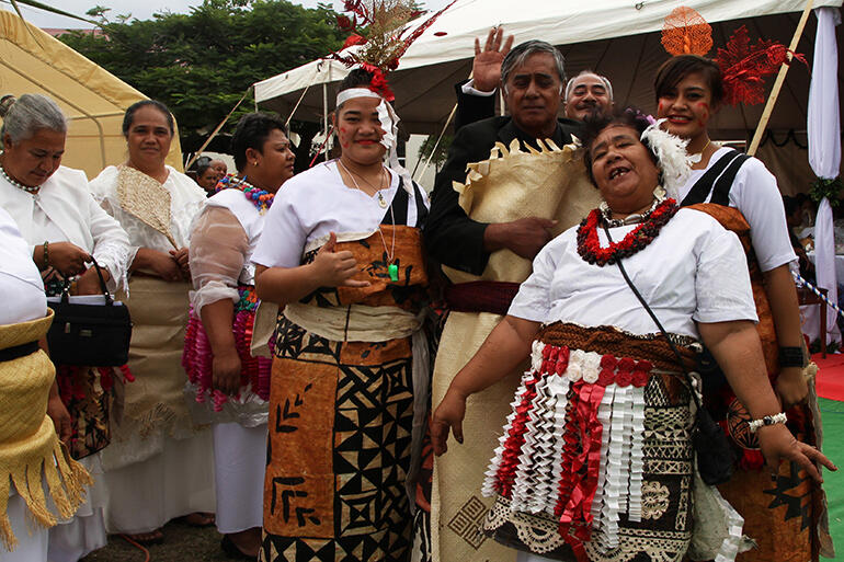 That's Fr.Epalahame Vea in the big mat, waiting to perform at the Saturday feast with his All Saints entertainment group.