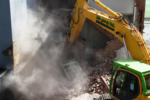 The digger bites deep at Statham.