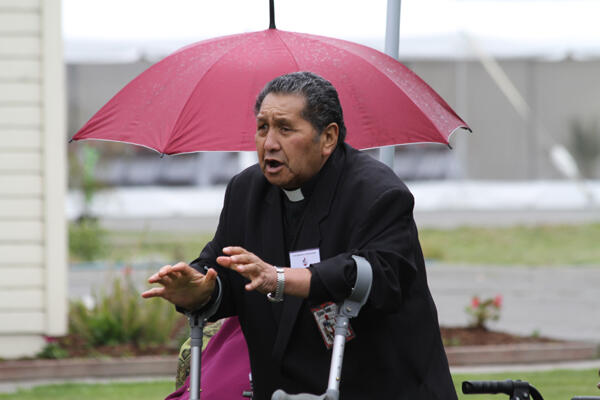 The Rev Wharakawa Kaa leads off the Waipounamu welcome to Archbishop Rowan. The Rev Wharakawa Kaa leads off the Waipounamu welcome to Archbishop Rowan.