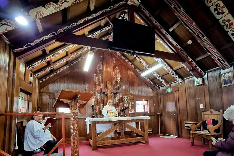 Archdeacon Mere Wallace presides in the chapel at Te Pā o te Hui Amorangi o te Waipounamu in Otautahi - Christchurch this Easter day.