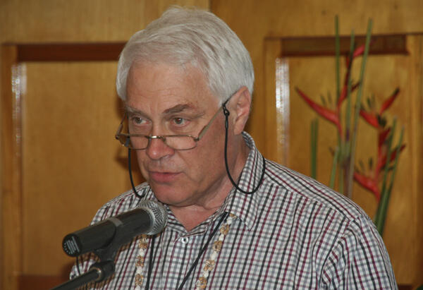 Dr Tony Fitchett presents the amended Covenant motion. Dr Tony Fitchett presents the amended Covenant motion.