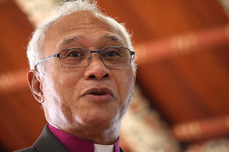 Bishop Winston Halapua thanks Tikanga Maori for the mana and honour they bestowed on the late Archbishop. Bishop Winston Halapua thanks Tikanga Maori for the mana and honour they bestowed on the late Archbishop.