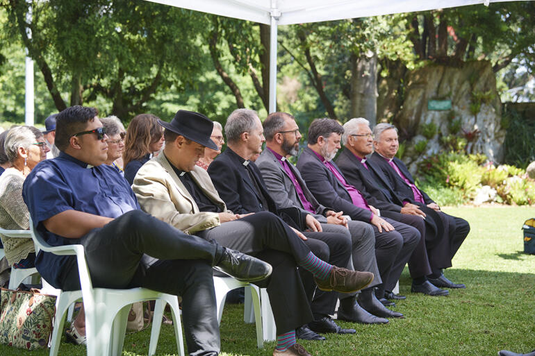 L-R: Haahi reps: Wiremu Anania, Ngira Simmonds, Michael Hughes, Bp Andrew Hedge, Abp Philip Richardson, Bp Ngarahu Katene, Abp David Moxon. L-R: Haahi reps: Wiremu Anania, Ngira Simmonds, Michael Hughes, Bp Andrew Hedge, Abp Philip Richardson, Bp Ngarahu Katene, Abp David Moxon.