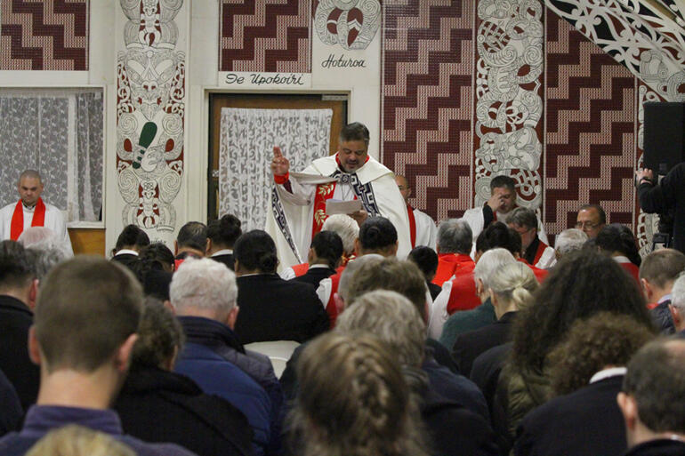 Archbishop Don Tamihere offers a blessing at the close of the Opening Eucharist of General Synod Te Hīnota Whānui '24. Archbishop Don Tamihere offers a blessing at the close of the Opening Eucharist of General Synod Te Hīnota Whānui '24.