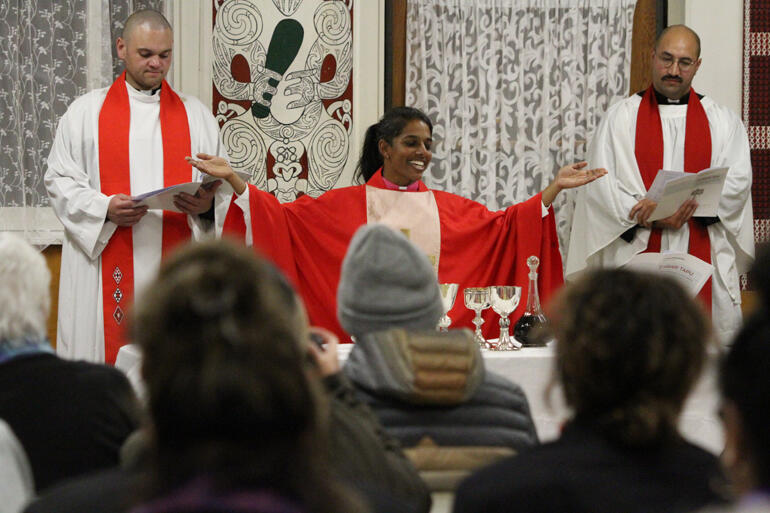 Assistant Bishop of Wellington Rt Rev Anashuya Fletcher celebrates the Eucharist at the opening service of Hīnota Whānui. Assistant Bishop of Wellington Rt Rev Anashuya Fletcher celebrates the Eucharist at the opening service of Hīnota Whānui.