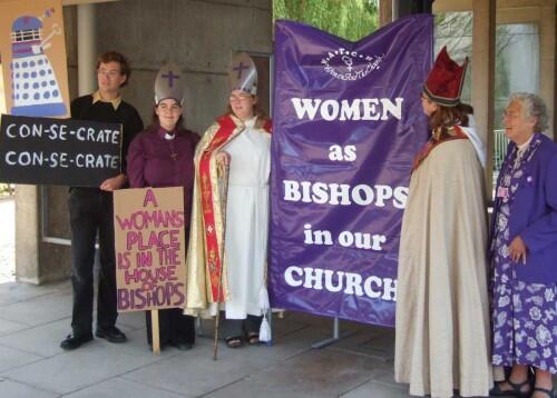 Protesters in favour of women bishops on the campus of York University in July 2006. ENS Photo/Matthew Davies Protesters in favour of women bishops on the campus of York University in July 2006. ENS Photo/Matthew Davies