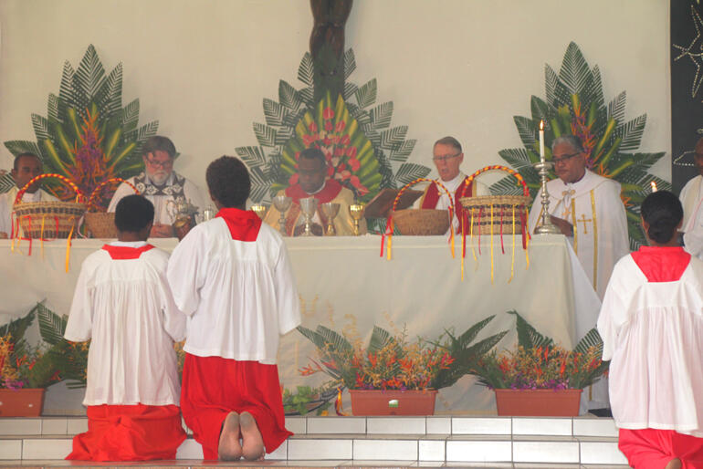 Archbishop Leonard Dawea and his brother Oceania Primates co-preside at the Eucharist in Honiara Cathedral. Archbishop Leonard Dawea and his brother Oceania Primates co-preside at the Eucharist in Honiara Cathedral.