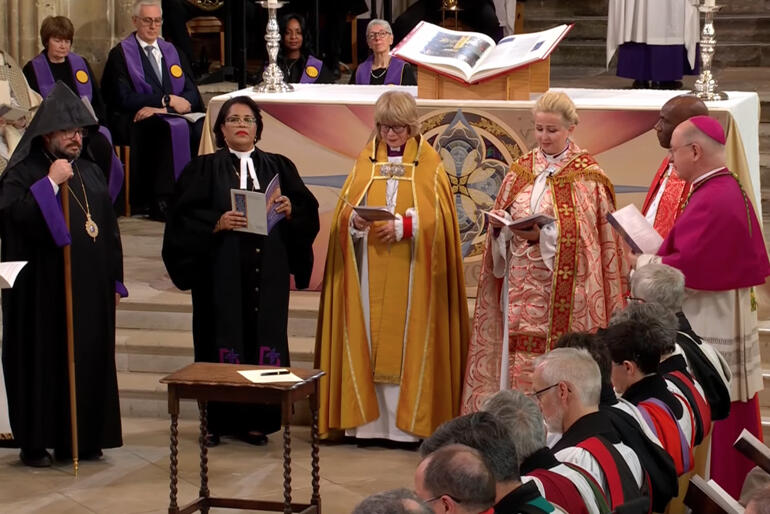 Presidents of Churches together in England Rev Dr Tessa Henry-Robinson and Bishop Paulina Hławiczka-Trotman welcome Archbishop Sarah.
