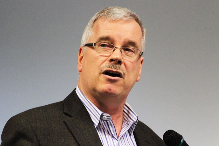 Stephen Jacobi, Chairman of the St John's College Trust Board, outlines the proposal. Stephen Jacobi, Chairman of the St John's College Trust Board, outlines the proposal.