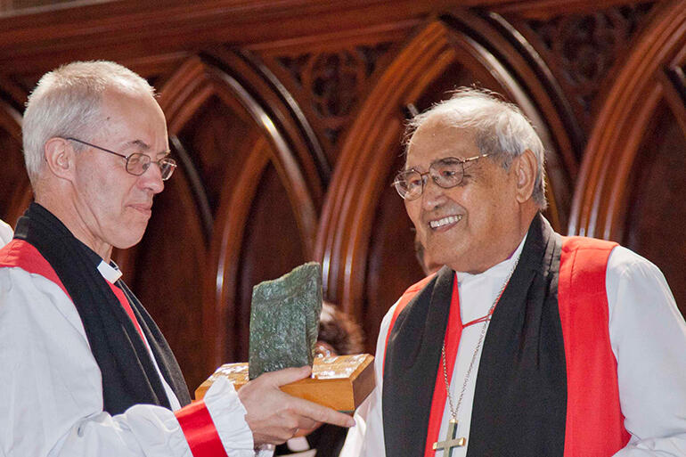 August 15, 2014 - Archbishop Brown presents a gift of pounamu to the Archbishop of Canterbury during his flying visit to Auckland. August 15, 2014 - Archbishop Brown presents a gift of pounamu to the Archbishop of Canterbury during his flying visit to Auckland.