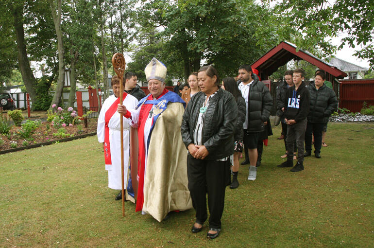 Bishop Richard, alongside his wife, Mere, being called on. Bishop Richard, alongside his wife, Mere, being called on.