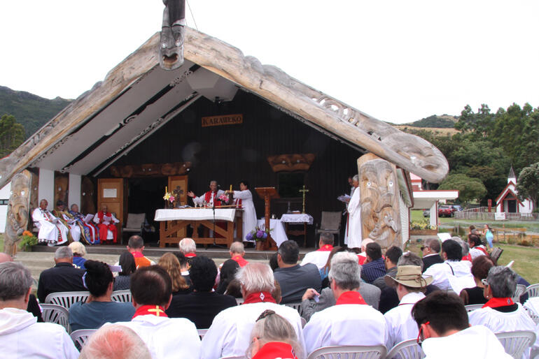 Karaweko - the house at Onuku where Richard Wallace was ordained. Karaweko - the house at Onuku where Richard Wallace was ordained.