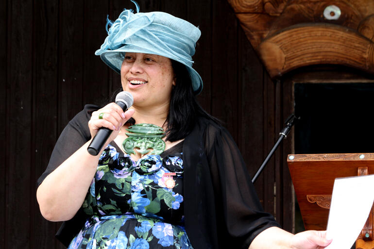 Susan Wallace - who is Richard and Mere's daughter. Susan Wallace - who is Richard and Mere's daughter.