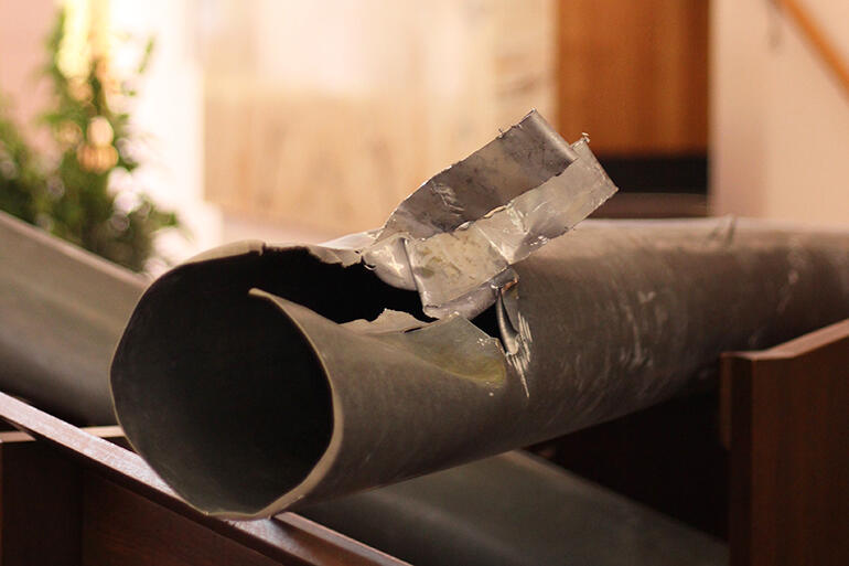 A pranged pipe. Interior pix by Richard Apperley. A pranged pipe. Interior pix by Richard Apperley.
