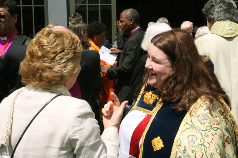 Lynda Patterson chats with Alison Chillingworth, wife of the Primus of the Scottish Episcopal Church, at the ACC-15 Opening Eucharist in Auckland. Lynda Patterson chats with Alison Chillingworth, wife of the Primus of the Scottish Episcopal Church, at the ACC-15 Opening Eucharist in Auckland.