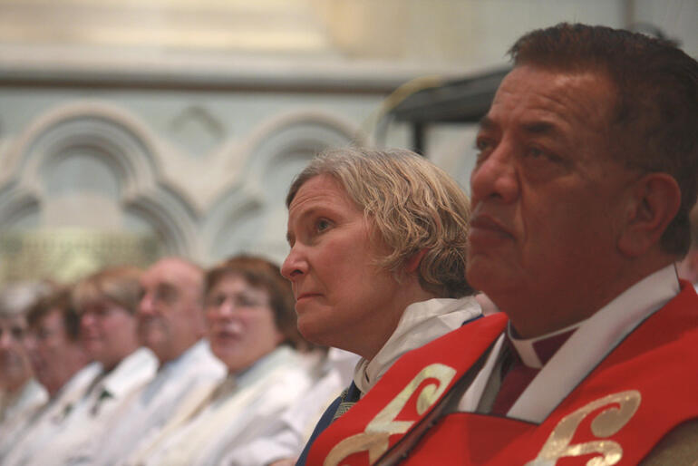 Bishop Victoria Matthews alongside Bishop John Gray prior to her installation in Christchurch.