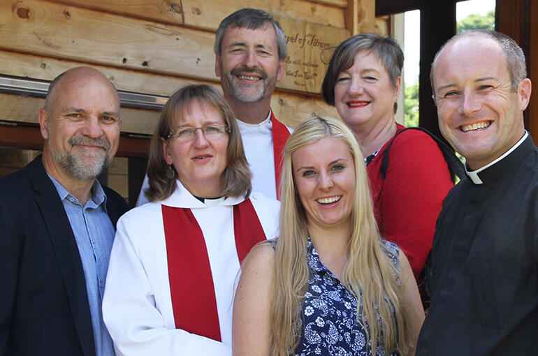 That's Hugh and Karen at left, Tony and Jill Gerritsen at the back - and Sarah Butterfield and Jayson Rhodes. That's Hugh and Karen at left, Tony and Jill Gerritsen at the back - and Sarah Butterfield and Jayson Rhodes.
