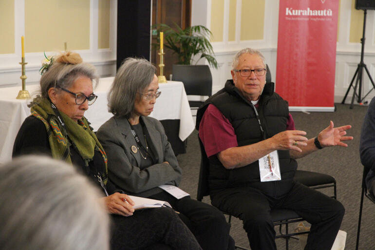 Bishop of Te Waipounamu Richard Wallace explains the frustrations of mātauranga Pākehā. Bishop of Te Waipounamu Richard Wallace explains the frustrations of mātauranga Pākehā.