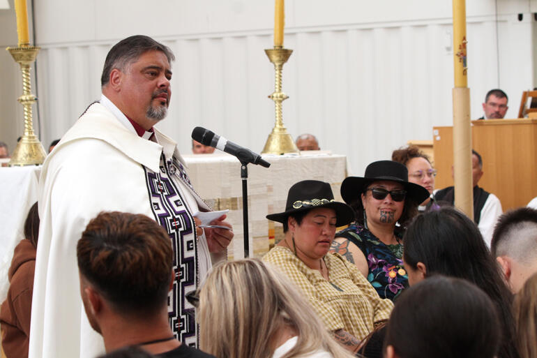 Archbishop Don preaches a kauhau honouring Bishop Richard's integrity in choosing the way of aroha. Archbishop Don preaches a kauhau honouring Bishop Richard's integrity in choosing the way of aroha.