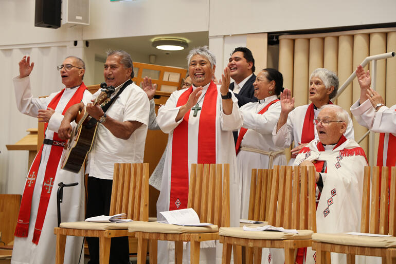 Mihinare supporters share a joyous waiata.