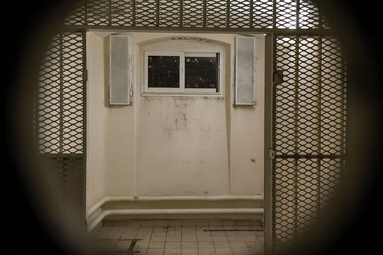 A cell in Jacques Cartier prison shows the dehumanising environment that plays a part in why prisons fail. Photo: Wikimedia Commons, Edouard Hue.